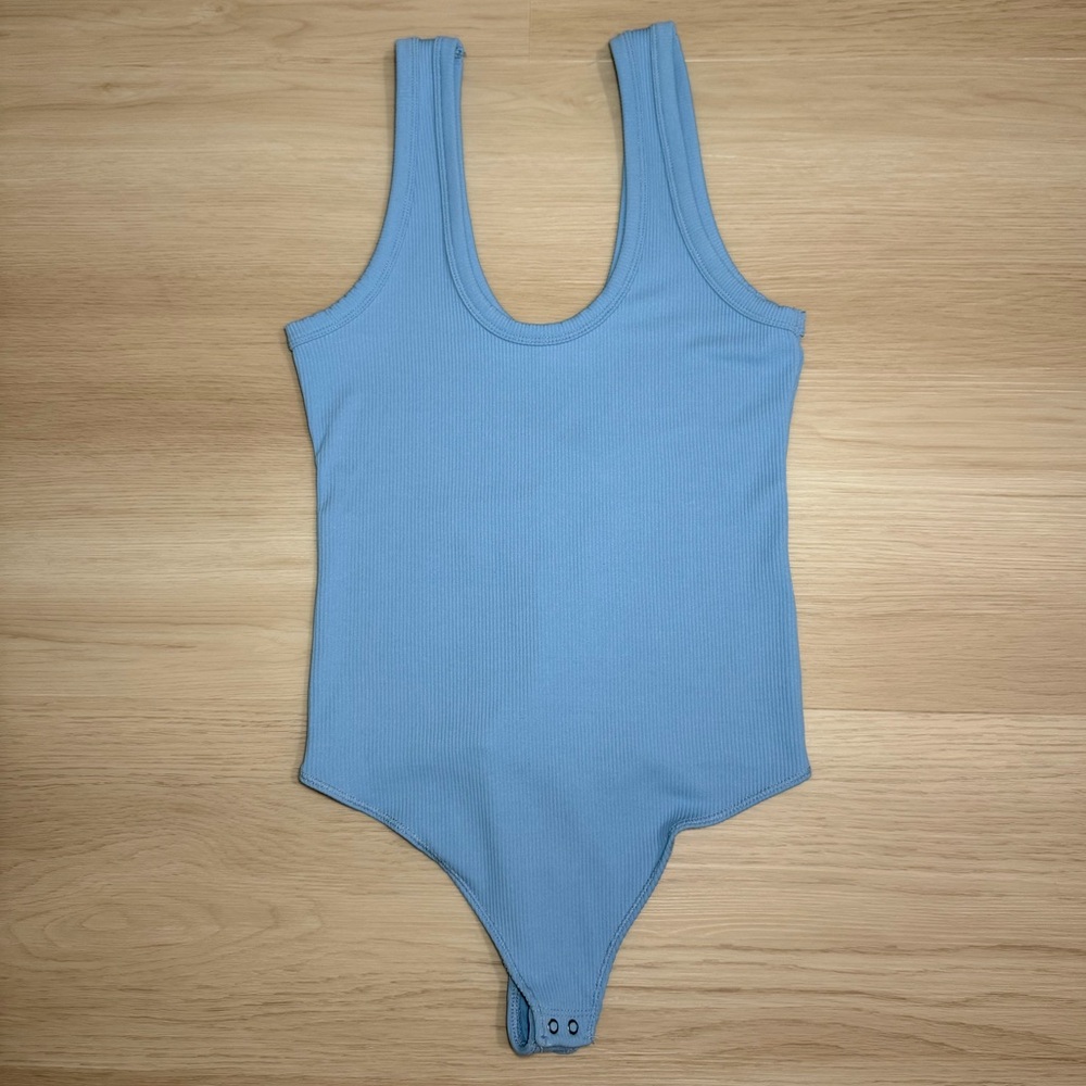 Abercrombie & Fitch Women’s Seamless Rib Scoopneck Bodysuit